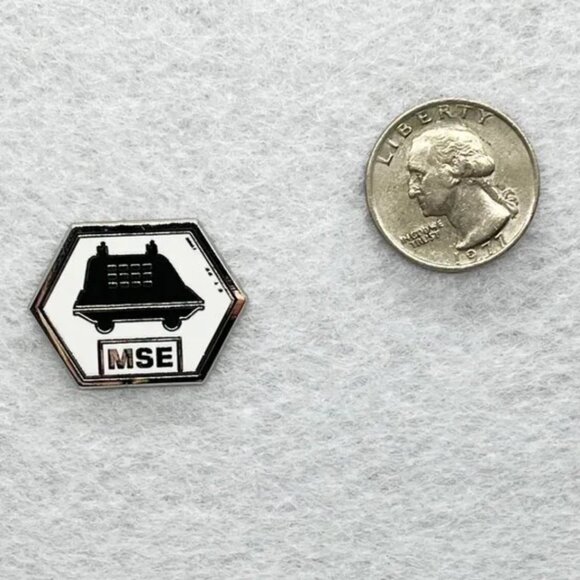 🔮 5/$25‎ Disney Star Wars Galaxy's Edge Droid Depot Mystery Collection MSE Pin - Picture 2 of 2